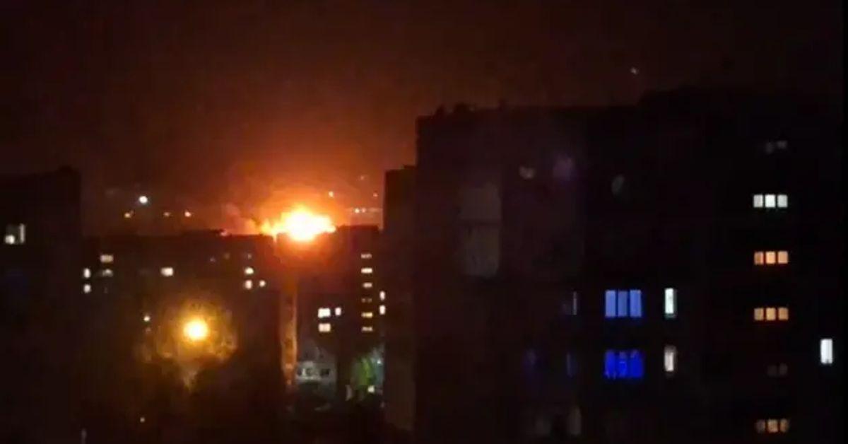 У Луганську пролунали вибухи: повідомляється про удар по нафтобазі.