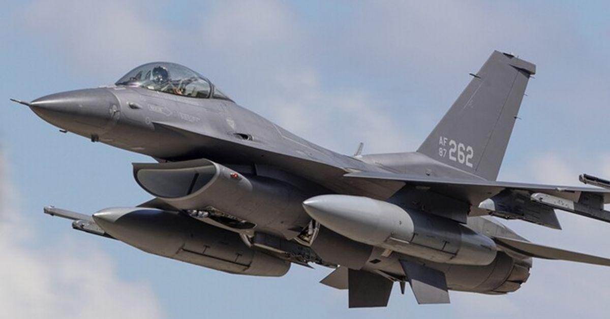 Бельгия решила передать Украине истребители F-16: названы сроки.