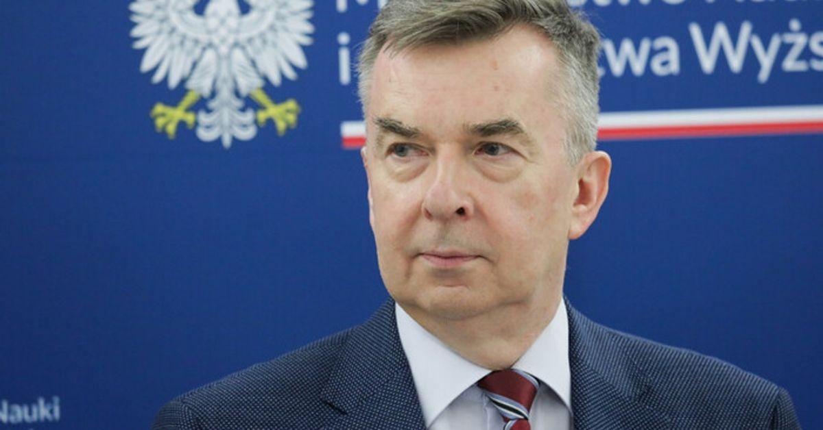 Обмеження консульських послуг: Міносвіти Польщі прагне переговорів ...