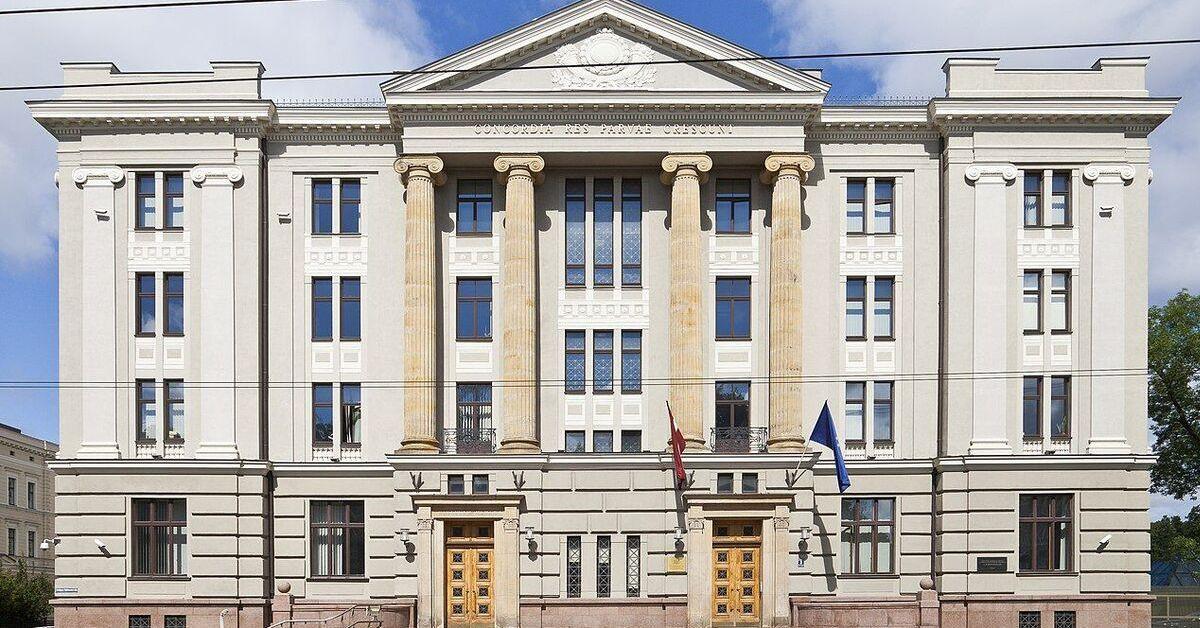 Латвія оголосила російського дипломата персоною нон ґрата: здійснюв...