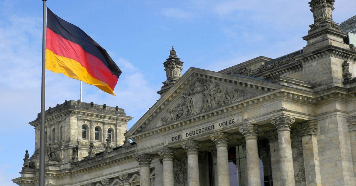 У Німеччині відреагували на рішення України обмежити консульські по...