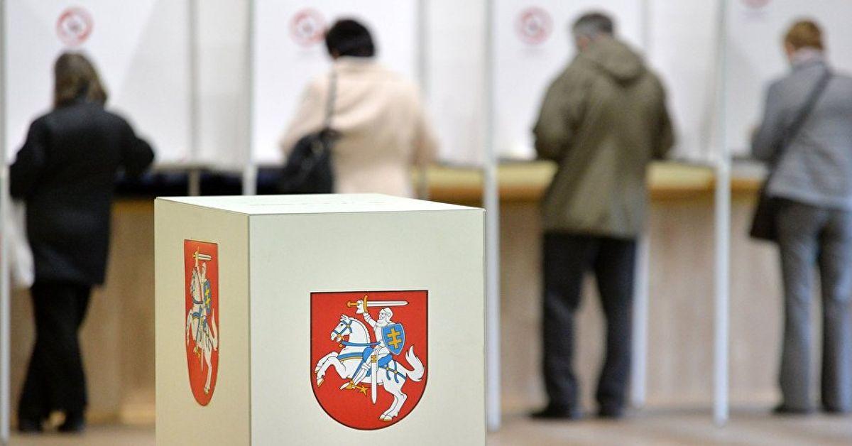 У Литві розпочалися дострокові президентські вибори та референдум.