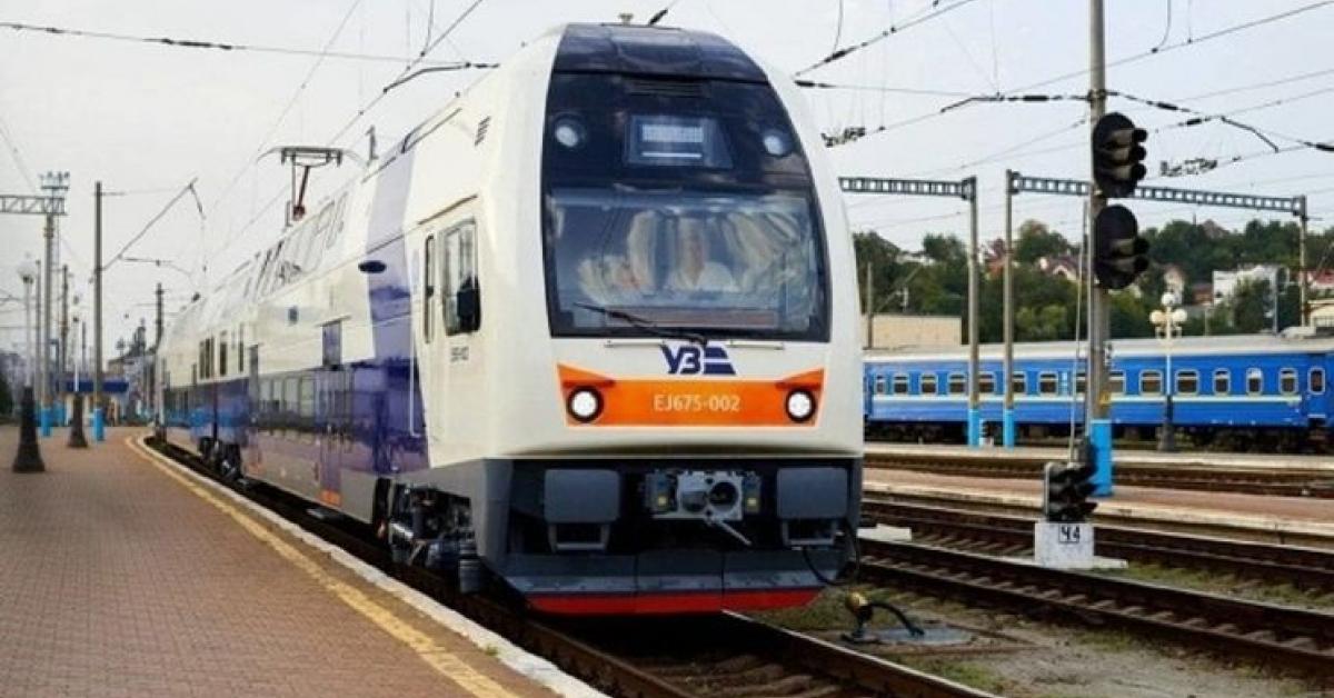 «Укрзалізниця» запустить з Києва до Львова двоповерховий поїзд Škoda.