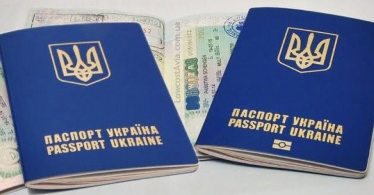 Мовний омбудсмен звернувся до уряду через російську мову в паспорта...