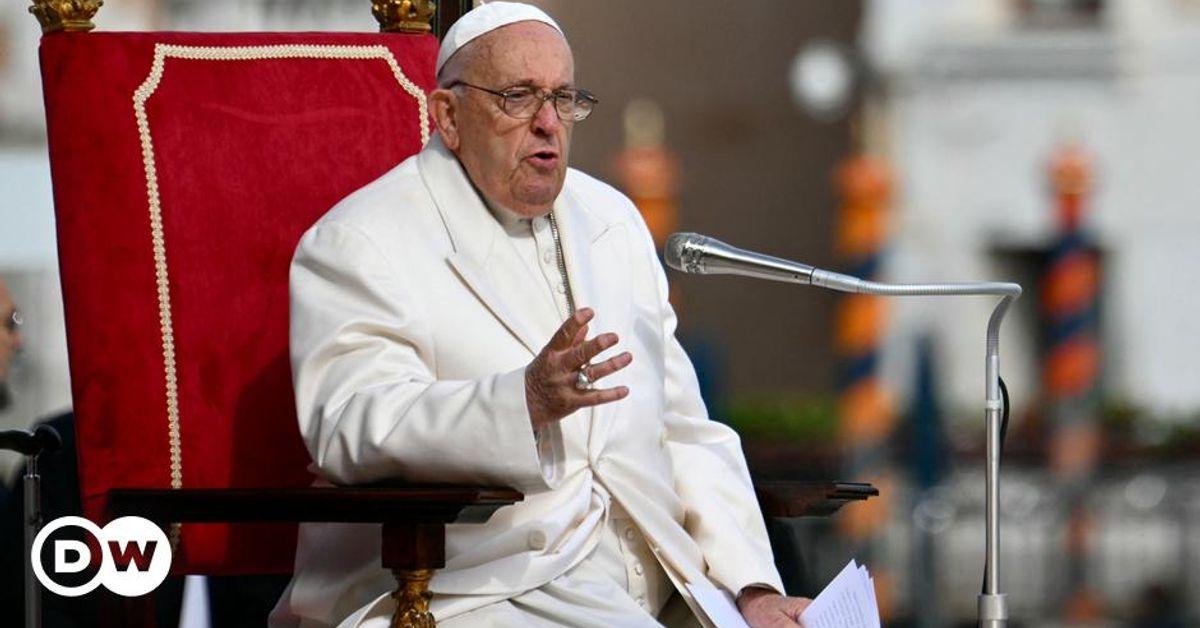 Швейцарія запросила Папу Римського Франциска на «саміт миру».