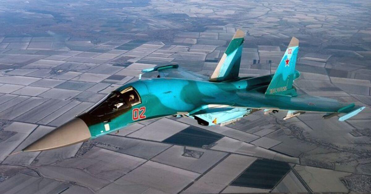 Авіація б'є по своїх: російський літак скинув на Бєлгородську облас...