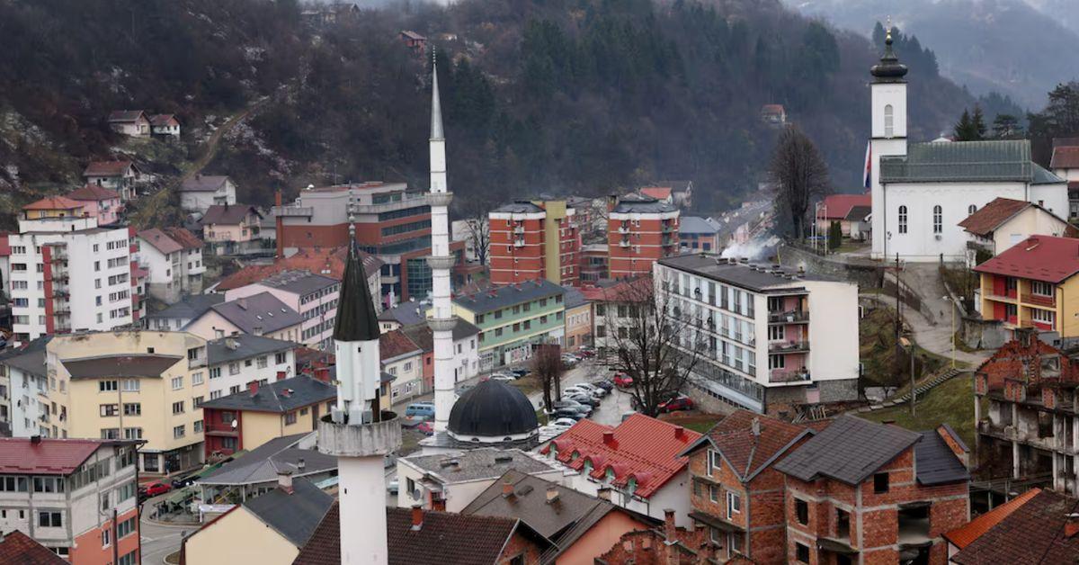 Боснійські серби офіційно заперечили геноцид у Сребрениці.
