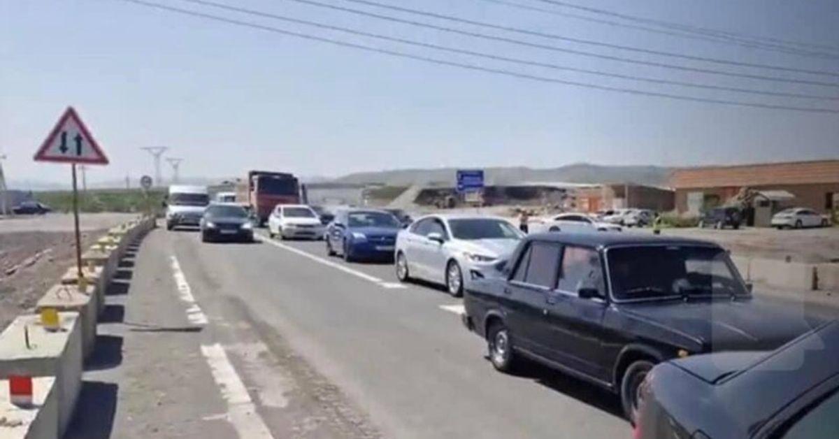 У Вірменії відбуваються протести проти планів поступитися територія...