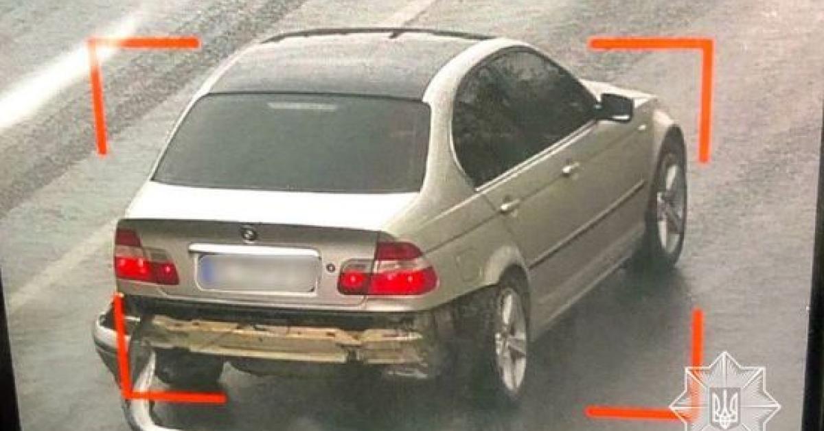 Львівські патрульні розшукали п'яного водія BMW після дрібного пору...